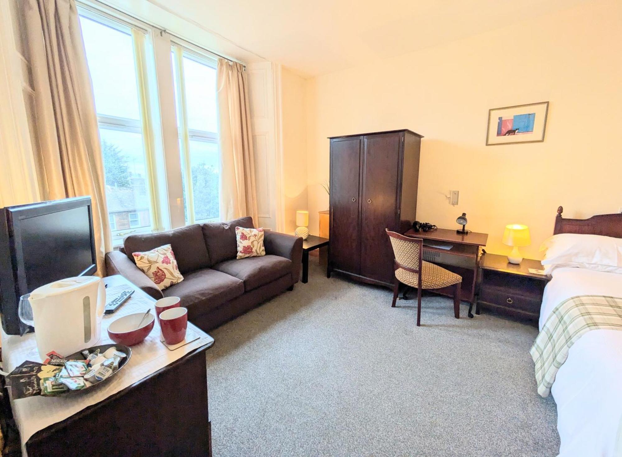 Hollybank - Ensuite Room & Use Of Large Shared Kitchen Dumfries Buitenkant foto